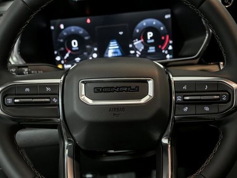 New 2026 GMC Canyon Denali image 12