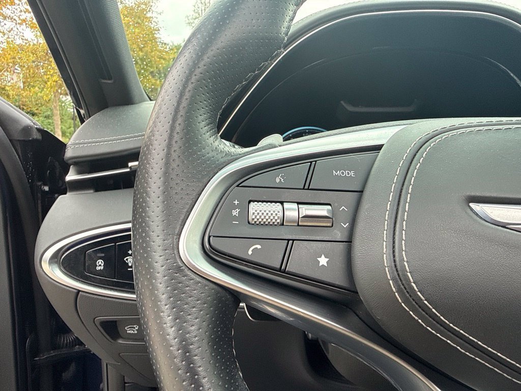 Used 2024 Genesis GV70 2.5T w/ Sport Prestige Package AWD/4WD image 18