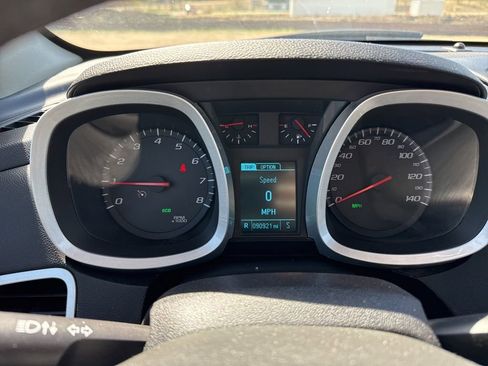 Used 2016 Chevrolet Equinox LT w/ Convenience Package image 11