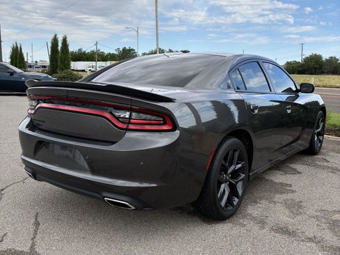 Used 2022 Dodge Charger SXT w/ Blacktop Package RWD image 11