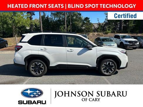 Used 2025 Subaru Forester Premium w/ Convenience Package #1 AWD/4WD image 3
