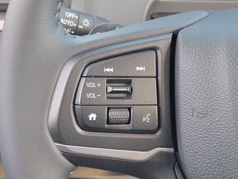 Used 2025 Honda Ridgeline RTL+ image 22