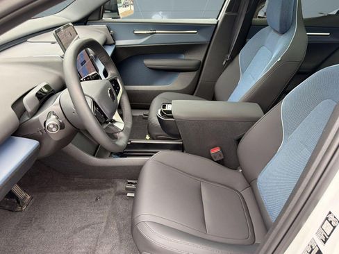 Certified 2026 Volvo EX30 Cross Country Ultra w/ Protection Package Premier AWD/4WD image 5