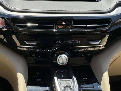 Certified 2024 Acura MDX SH-AWD w/ Technology Package image 20
