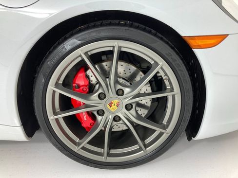 Used 2018 Porsche 911 Carrera S image 27