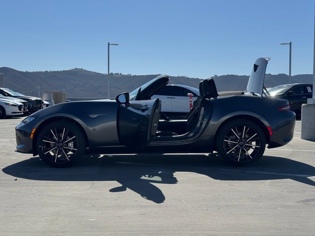 New 2026 MAZDA MX-5 Miata Grand Touring RWD image 27