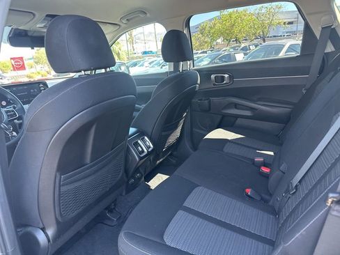Used 2022 Kia Sorento LX AWD/4WD image 8