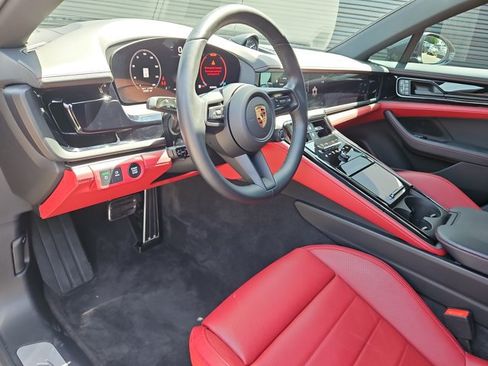 Certified 2024 Porsche Panamera 4 AWD/4WD image 4