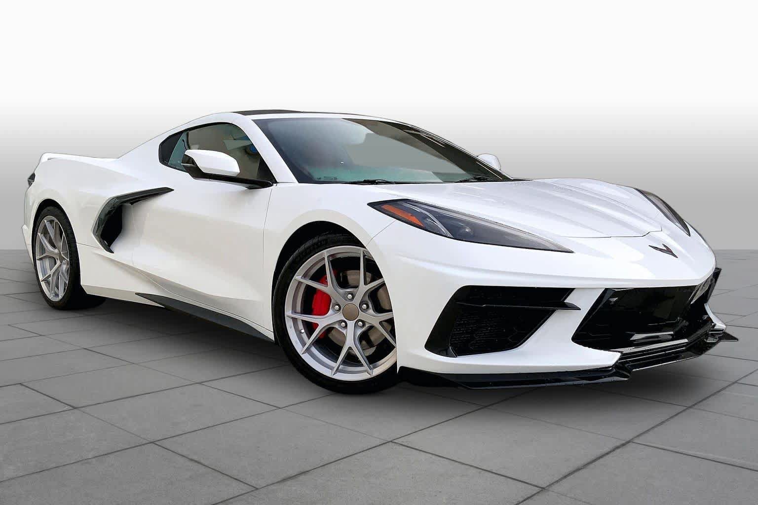 Used 2021 Chevrolet Corvette Stingray Preferred Cpe w/ Engine Appearance Package RWD image 5