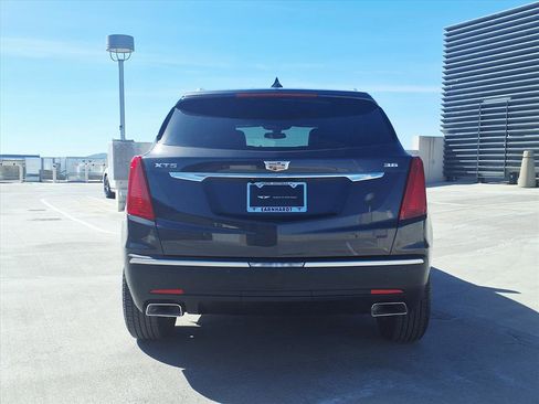 Used 2017 Cadillac XT5 FWD image 5