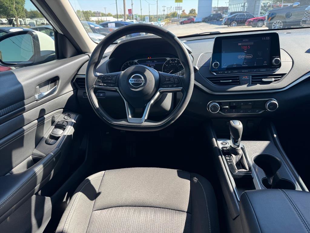 Used 2020 Nissan Altima 2.5 S FWD image 12