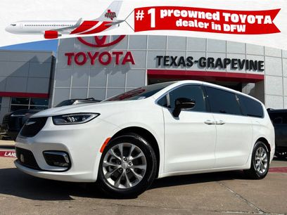 Used 2026 Chrysler Pacifica Limited