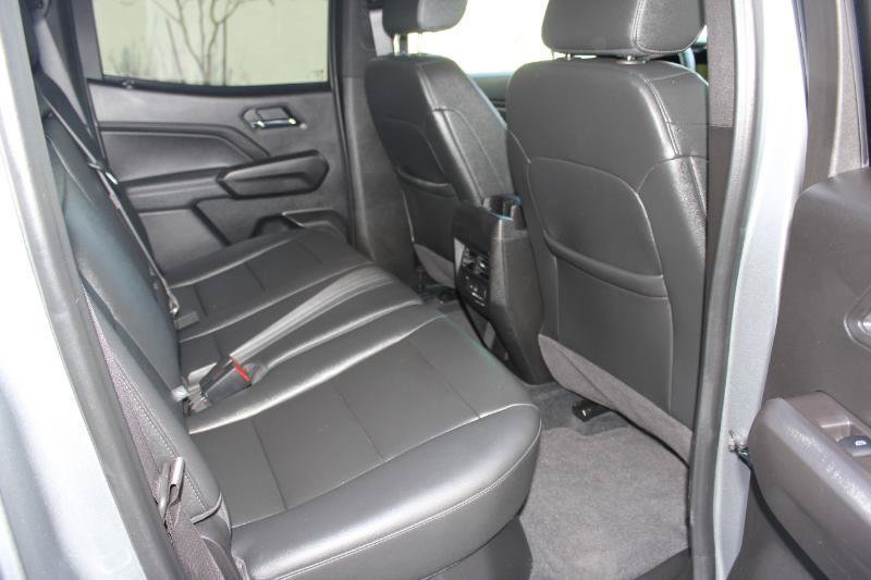 Used 2025 Chevrolet Colorado LT w/ LT Convenience Package RWD image 15
