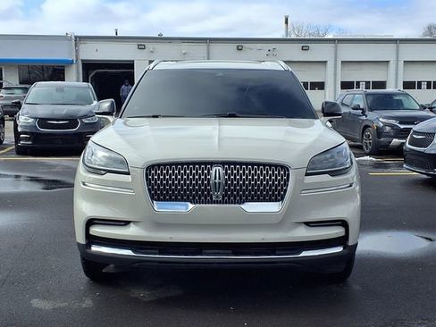 Used 2023 Lincoln Aviator Reserve w/ Equipment Group 201A image 9