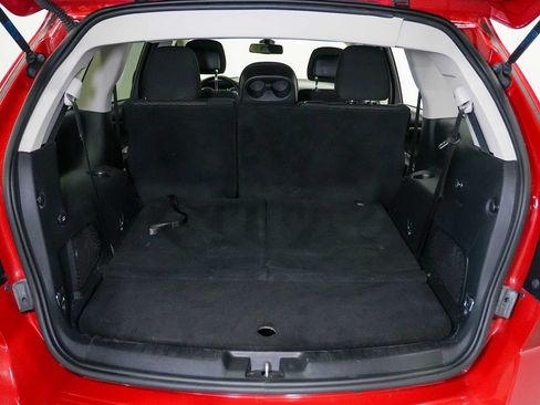 Used 2019 Dodge Journey SE FWD image 21