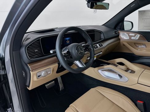 New 2026 Mercedes-Benz GLS 450 4MATIC image 10