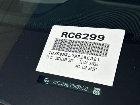 Used 2023 Cadillac Escalade ESV Sport image 32