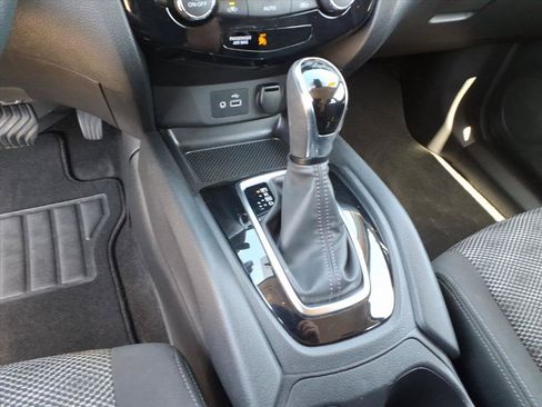 Certified 2020 Nissan Rogue Sport SV FWD image 15