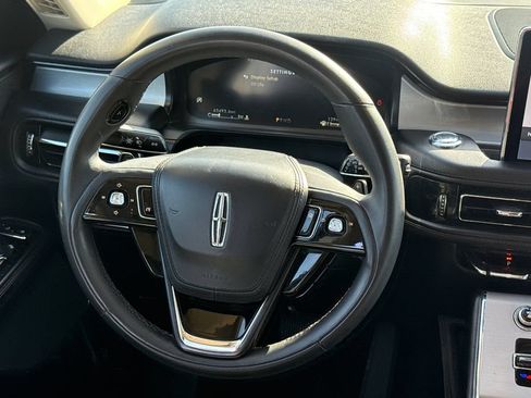 Used 2023 Lincoln Aviator AWD w/ Premium Package image 13