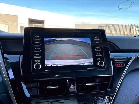 Used 2022 Toyota Camry LE image 19