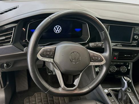 Used 2024 Volkswagen Jetta SE FWD image 18