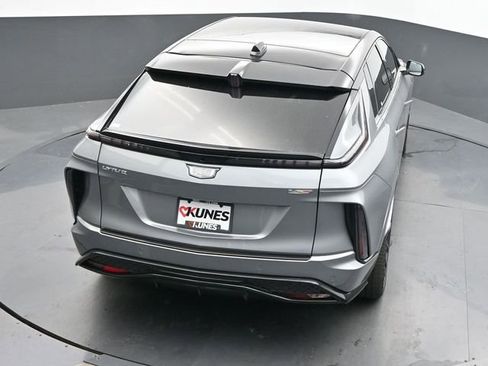 New 2026 Cadillac Lyriq V image 33