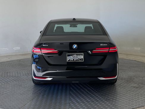 New 2026 BMW 530i xDrive w/ Premium Package image 10