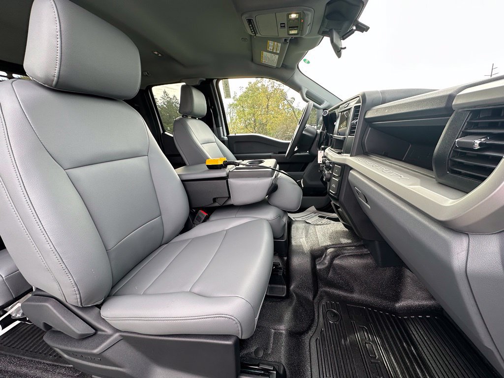 New 2027 Ford F550 4x4 Supercab Super Duty image 25