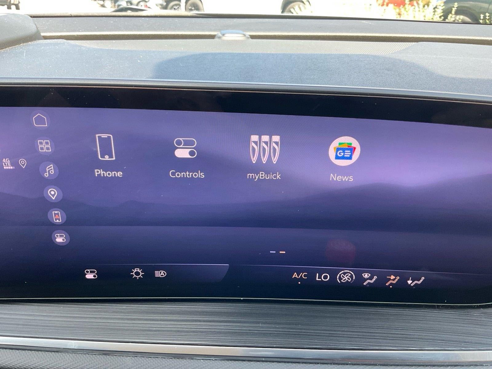 Certified 2024 Buick Envision Preferred AWD/4WD image 17