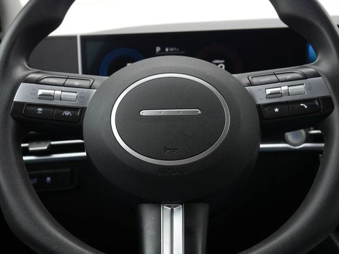 Used 2025 Hyundai Tucson SEL FWD image 13