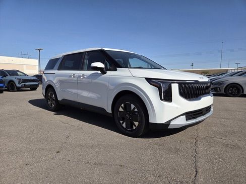 New 2026 Kia Carnival LXS image 2