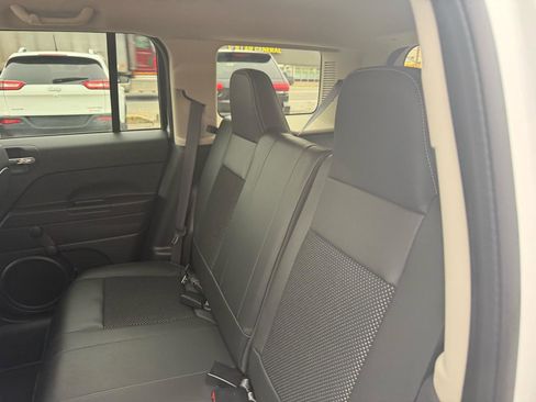 Used 2017 Jeep Patriot Sport image 33