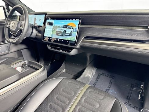 Used 2025 Rivian R1S Adventure image 36