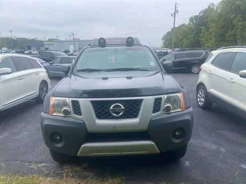 Used 2013 Nissan Xterra PRO-4X AWD/4WD image 2
