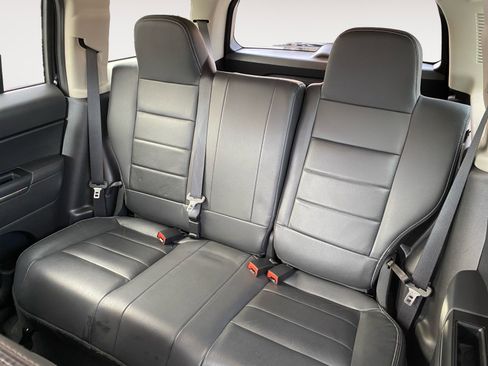 Used 2015 Jeep Patriot Limited w/ Sun/Sound Group image 18