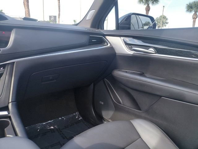 Certified 2024 Cadillac XT5 Premium Luxury w/ Technology Package FWD image 14