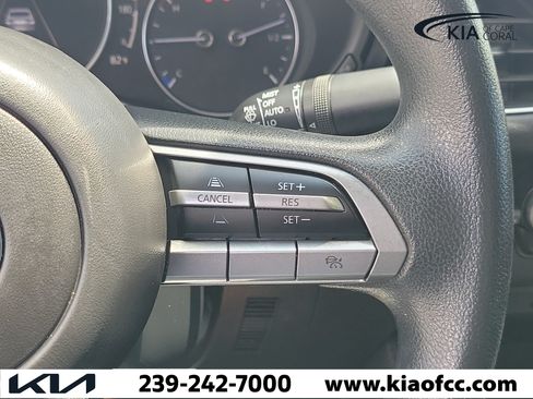 Used 2020 MAZDA MAZDA3 Sedan FWD image 23