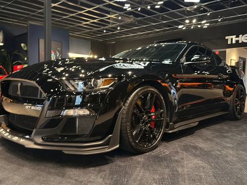 Used 2021 Ford Mustang Shelby GT500 w/ Technology Package RWD image 1