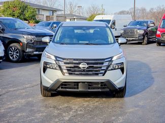 Used 2024 Nissan Rogue SV video 3