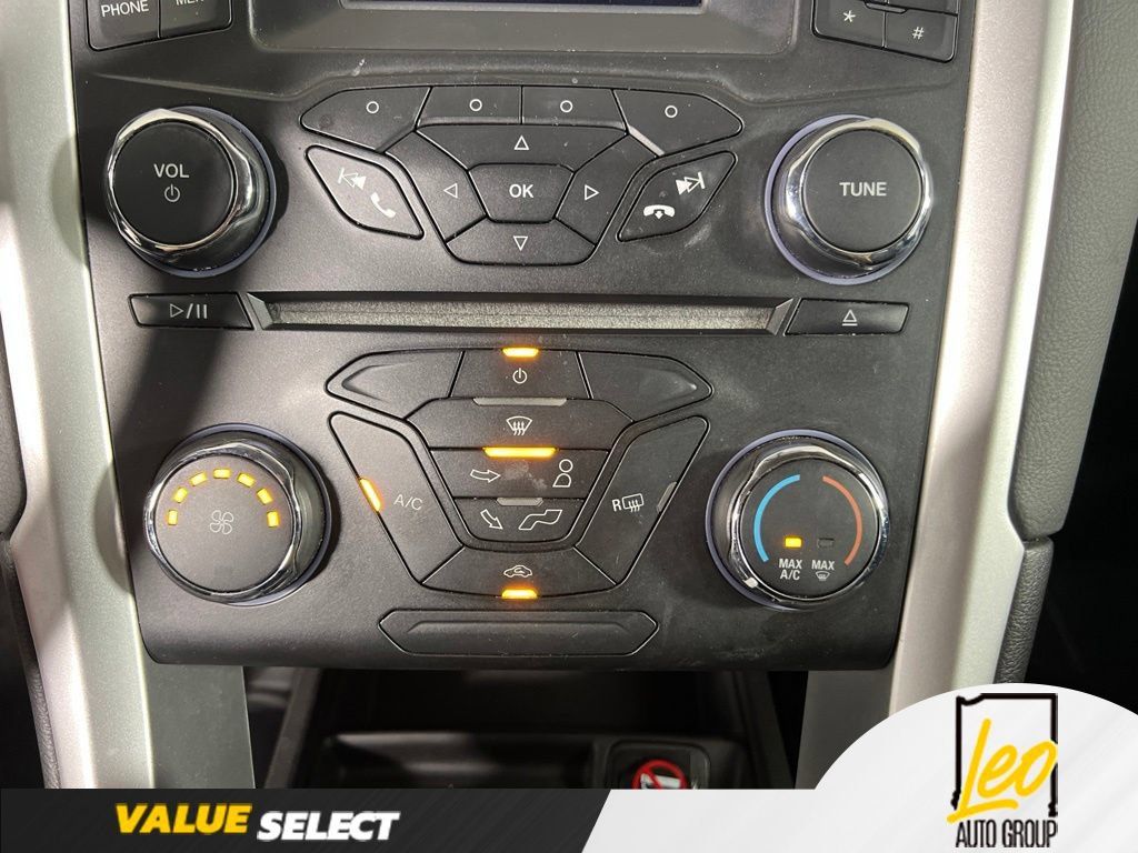 Used 2015 Ford Fusion SE FWD image 25