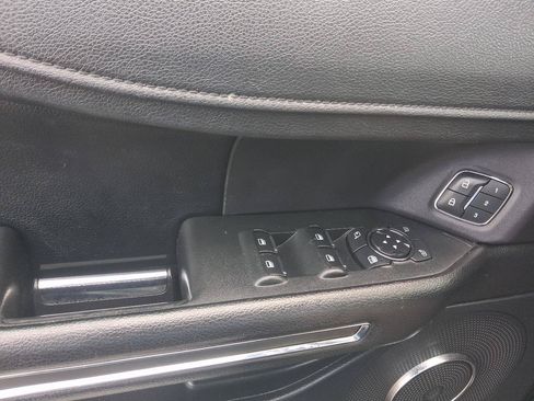 Used 2018 Ford Expedition XLT w/ Equipment Group 202A AWD/4WD image 15