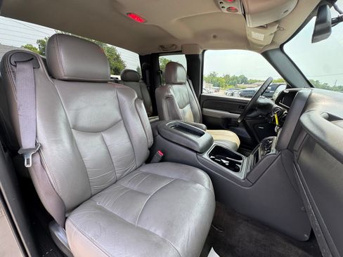 Used 2006 Chevrolet Silverado 1500 LT w/ Onstar Plus Package RWD image 30