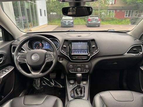 Used 2019 Jeep Cherokee Limited AWD/4WD image 15