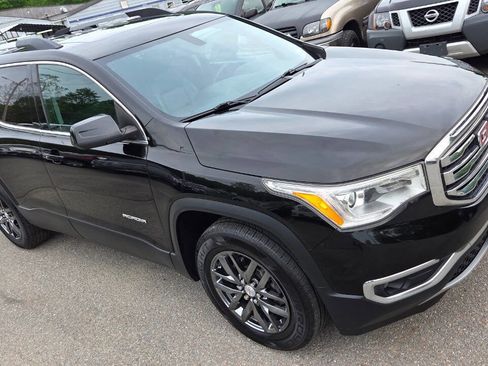 Used 2017 GMC Acadia SLT w/ LPO, Floor Liner Package AWD/4WD image 19