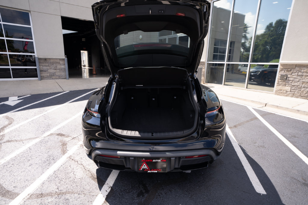 Used 2022 Porsche Taycan 4 Cross Turismo w/ Premium Package AWD/4WD image 39