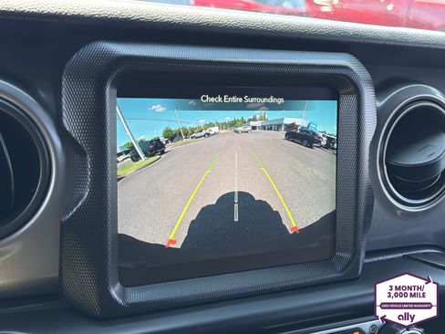 Used 2023 Jeep Wrangler Unlimited Sport AWD/4WD image 22