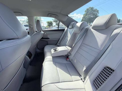 Used 2017 Toyota Camry XLE FWD image 21