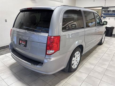 Used 2013 Dodge Grand Caravan SXT FWD image 4