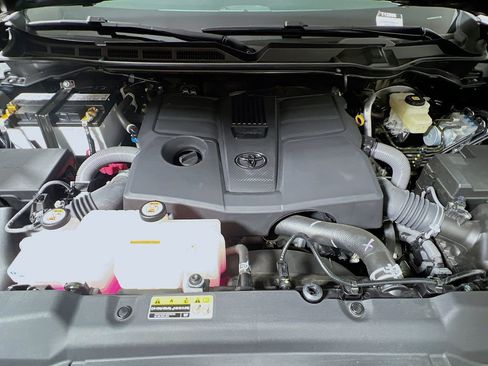 Certified 2025 Toyota Tundra SR5 w/ SR5 Premium Package image 29