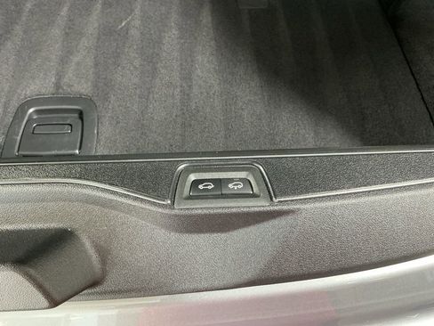 Certified 2025 BMW X5 xDrive50e image 32